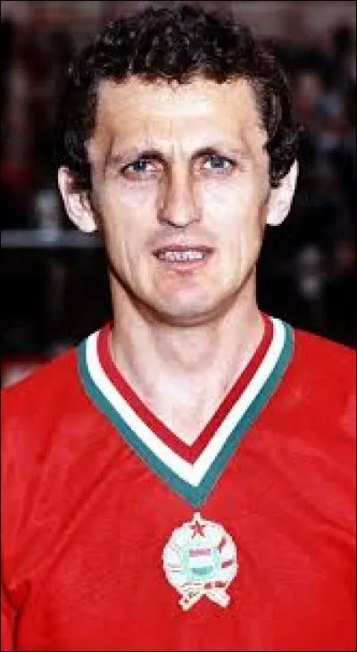 Which player won the gold ball in 1967 ?