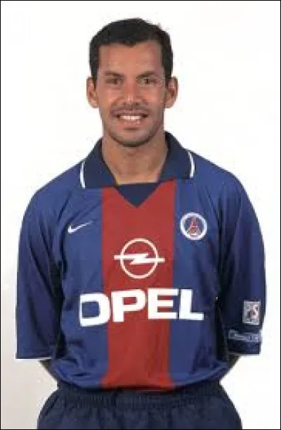 What is the name of this footballer ?