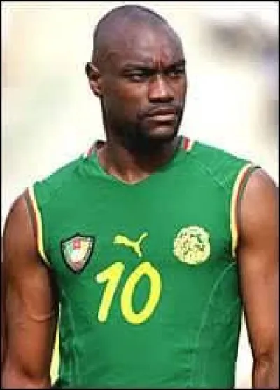 What is the name of this footballer ?
