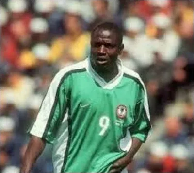 What is the name of this footballer ?