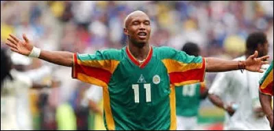 What is the name of this footballer ?