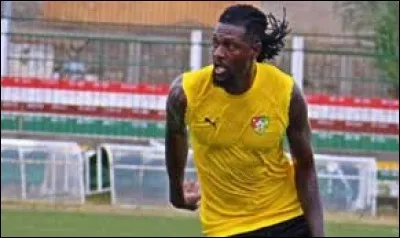 What is the name of this footballer ?