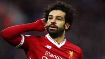 What is the name of this footballer ?