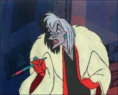 Who plays Cruella d'Enfer in the film '101 Dalmatians'?