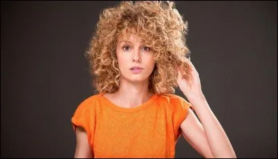 Which bank robber will hostage Monica Gaztambide pair up with?