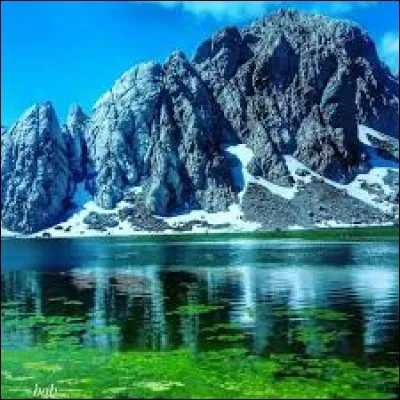 Whats is the name of this lake ?