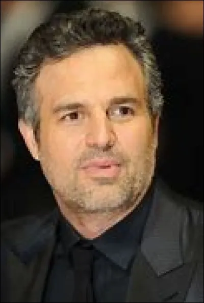 Which actor plays Bruce Banner/Hulk?
(Avengers 1,2,3,4, Iron Man 3, Thor 3)