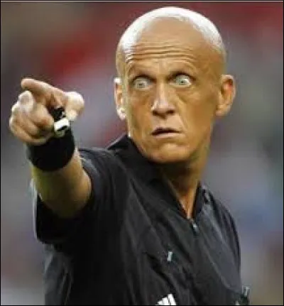 What is the name of this referee ?