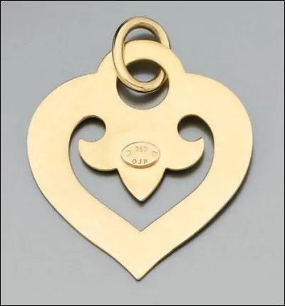 What brand is this pendant?