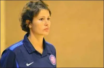 What country is the coach (Hand Ball) Elena Groposila from ?