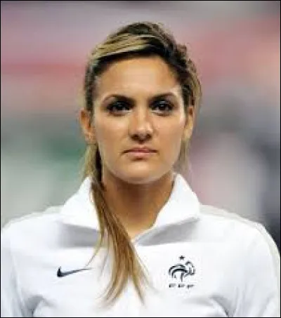 What country the athlete Louisa Necib is from ?