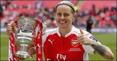 What country the athlete Kelly Smith is from ?