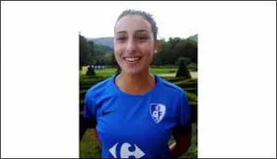 What country the athlete Lina Khelif is from ?