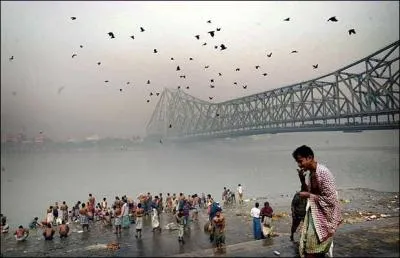 Which of these Indian cities is located on the Ganges delta?