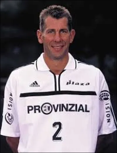 Which country is from Magnus Wislander ?