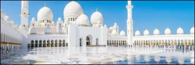 Where is the Sheikh Zayed mosque?