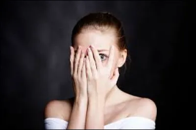 What are you afraid of if you suffer from astraphobia?