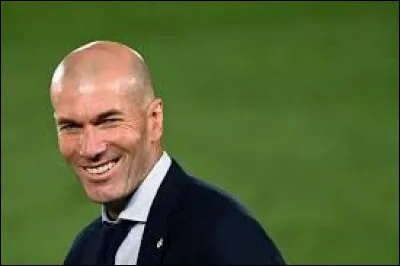 What was Zinedine Zidane's playing career at Bordeaux?