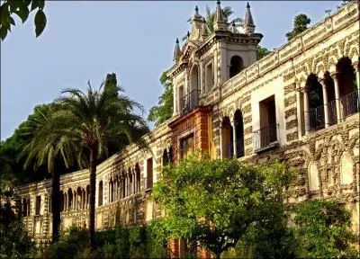 What are the names of the Moorish palaces in Spain?