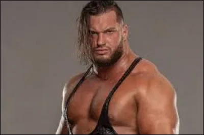 What is the name of this wrestler ?
