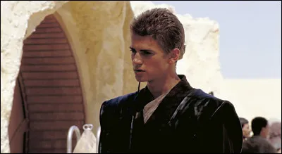 What is Anakin's reaction when he sees someone he loves die on Tatooine?