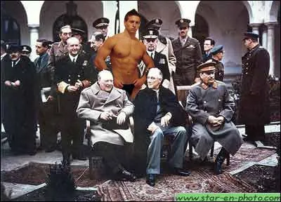 After the Second World War, Mickael Vendetta organizes, undercover, a conference of powerful winners, in...