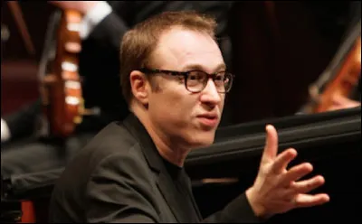 Complete the title of the show presented by Jean-Francois Zygel : ''La boite...''