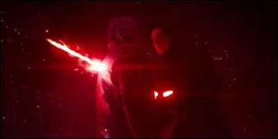 Who does Kylo Ren treacherously kill in episode 7?