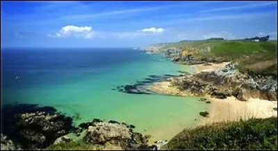 Which of these seas borders Brittany from the north?