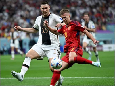 Which countries from Group E have qualified for the Round of 16?