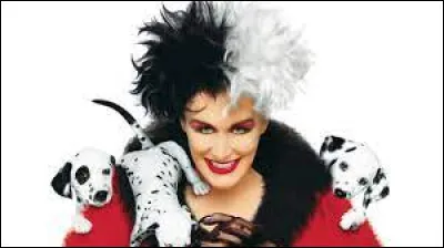 Which actress plays Cruella d'Enfer in the 1996 film "101 Dalmatians"?