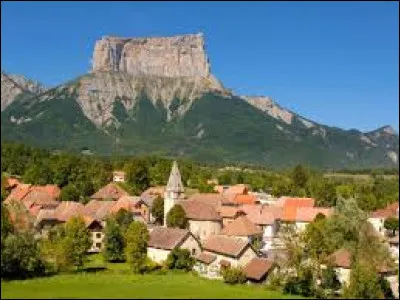 Where is Mont Aiguille located?