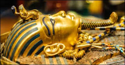 Who was the father of Pharaoh Tutankhamun?