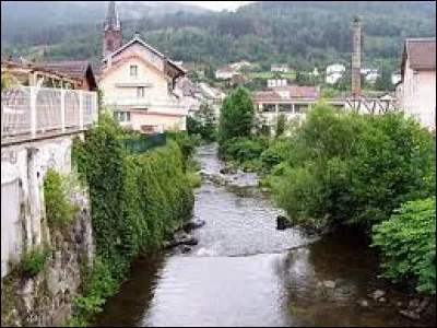 We are in the Grand-Est, in Cornimont. A town in the Moselotte valley, included in the La Bresse catchment area, it is located in the department ...