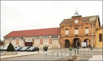 Bessieres is a town in the Toulouse catchment area, crossed by the Tarn river, in the department ...