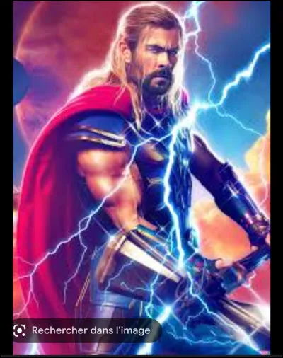 Who plays Thor in the MCU?