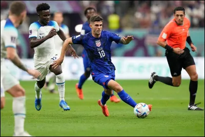 What is the name of the player on the front line who scores goals?