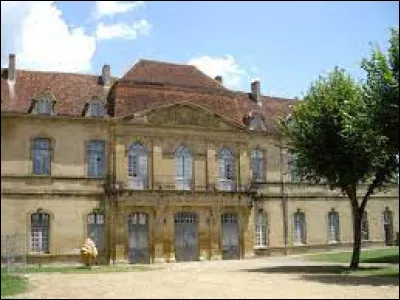 An Occitan village in the Tarbaise catchment area, Saint-Sever-de-Rustan is located in the department ...