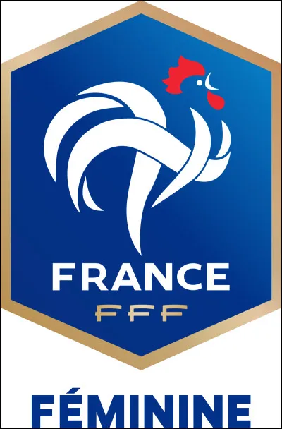 Who is the coach of the French women's team?
