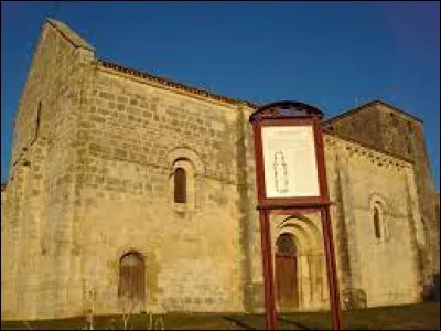 We are in Nouvelle-Aquitaine, in Saint-Mande-sur-Bredoire. A village in the arrondissement of Saint-Jean-d'Angely, it is located in the departement ...