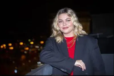 What do the stars decide for singer Louane?