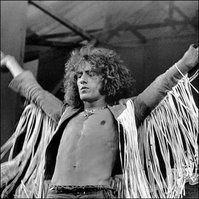 Which British rock band, author of lopera rock Tommy , features Roger Daltrey as lead singer?