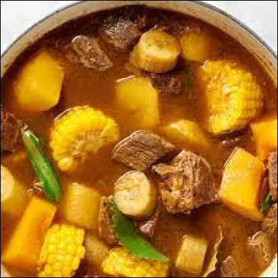 What is Panama's national dish made with rice, chicken and spices?