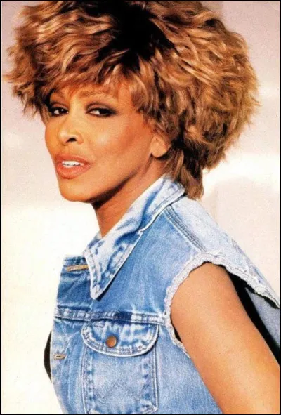 Which singer died this year, in May 2023?