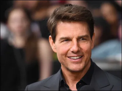 Who does Tom Cruise play?
