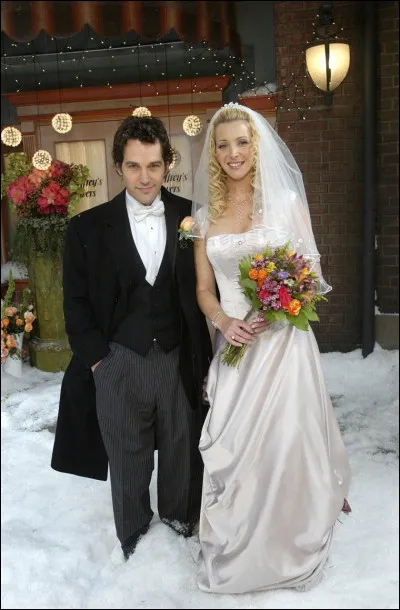 How did Mike plan to propose to Phoebe for the first time?