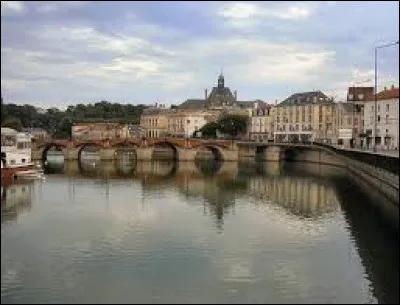 Which river is the Marne a tributary of?