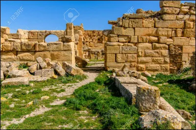 What is the capital of Algeria?