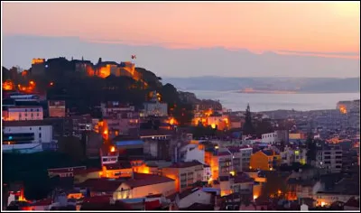 In which country is the town of Amadora located?