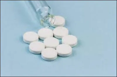 In 1928, Alexander Fleming discovered penicillin by chance.